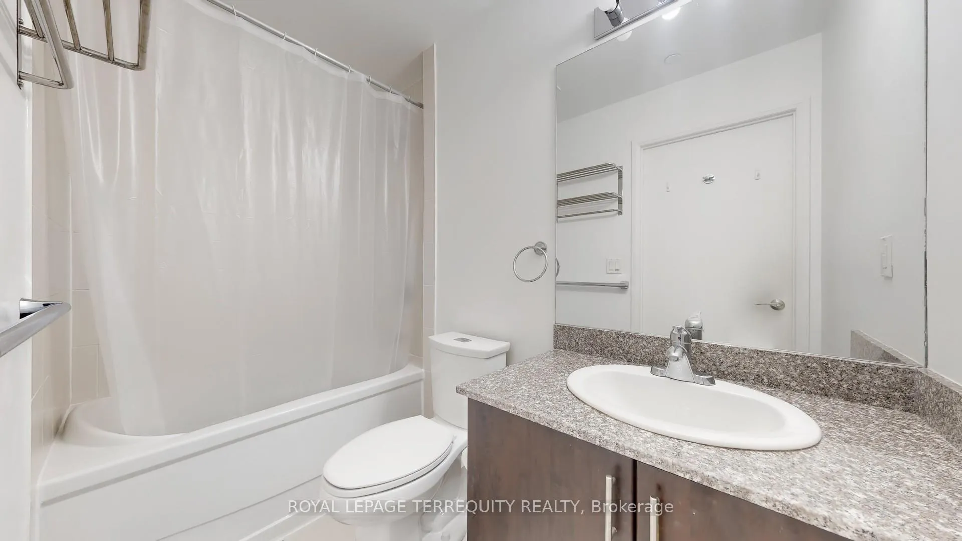 Photo 31 of Unit 910, 2900 Highway 7 Street, Vaughan, Concord — HOMEH