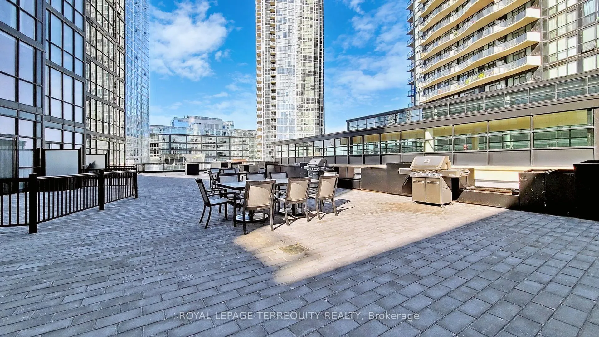 Photo 48 of Unit 910, 2900 Highway 7 Street, Vaughan, Concord — HOMEH