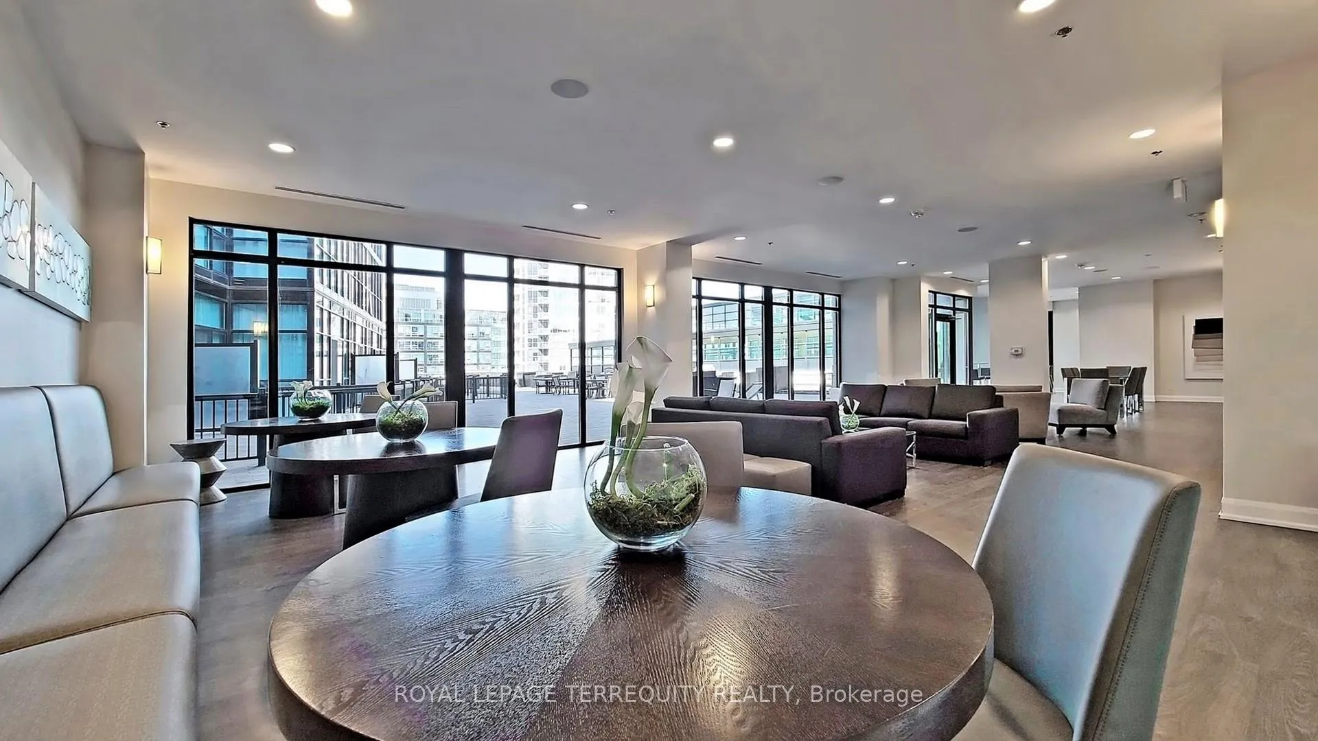 Photo 50 of Unit 910, 2900 Highway 7 Street, Vaughan, Concord — HOMEH