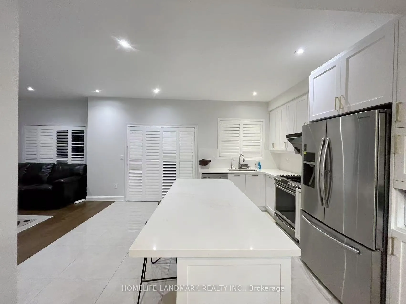 Photo 5 of 71 Ralph Chalmers Avenue, Markham, Wismer — HOMEH