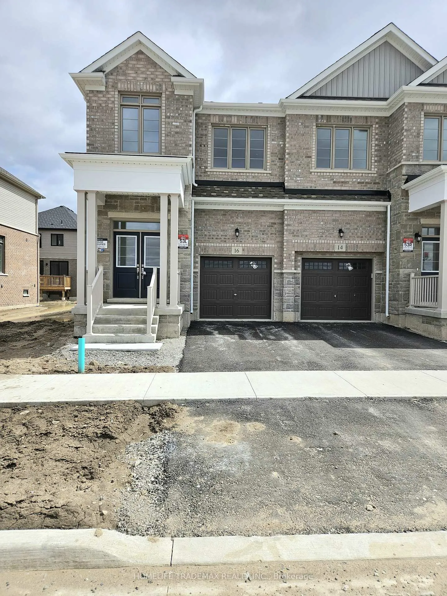 Front of 16 West Oak Trail