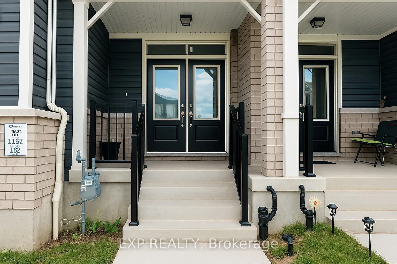 Photo 2 of 8 Saxony Street, Kitchener — HOMEH