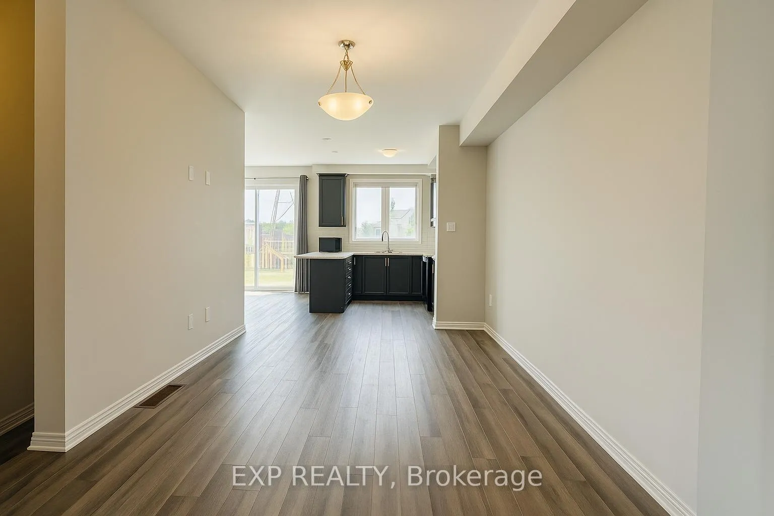 Photo 4 of 8 Saxony Street, Kitchener — HOMEH