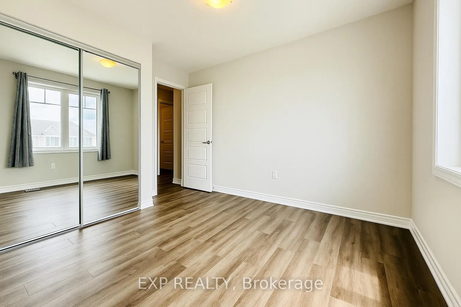 Photo 13 of 8 Saxony Street, Kitchener — HOMEH
