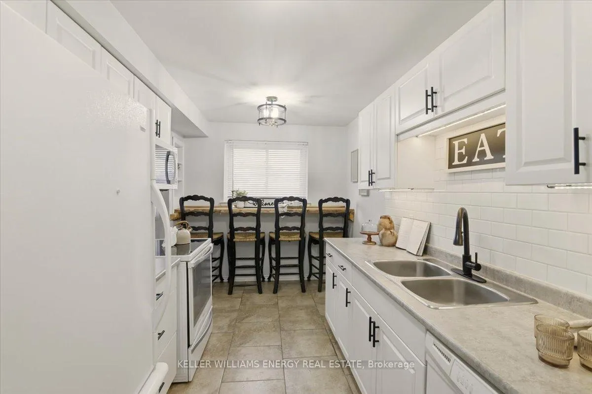 Photo 4 of Unit 76, 120 Nonquon Road, Oshawa, Centennial — HOMEH