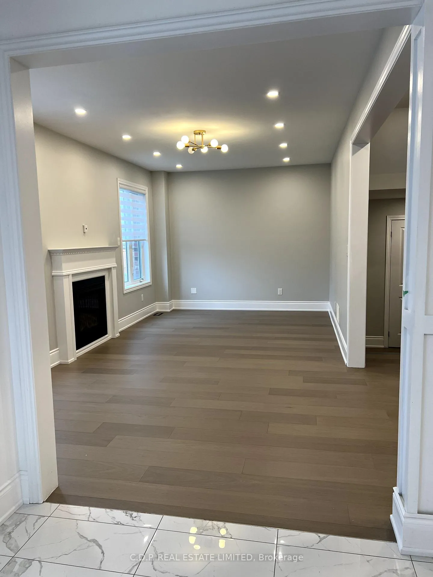 Photo 2 of 5 Rugman Crescent, Springwater, Centre Vespra — HOMEH