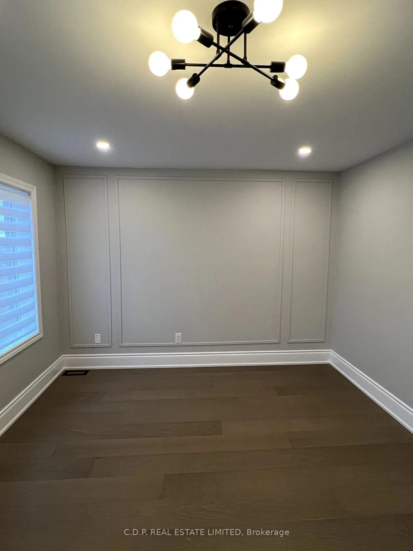 Photo 3 of 5 Rugman Crescent, Springwater, Centre Vespra — HOMEH
