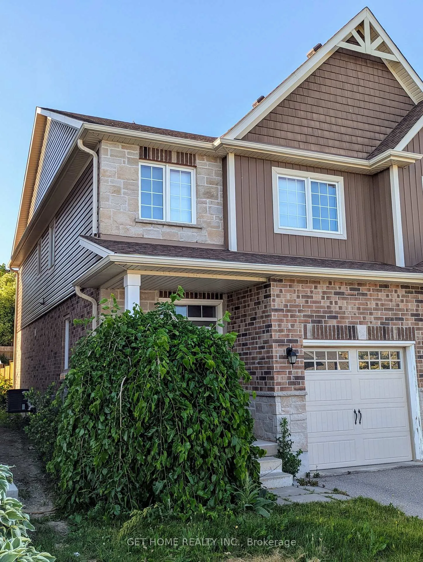 Photo 2 of 24 Renfrew Street, Kitchener — HOMEH