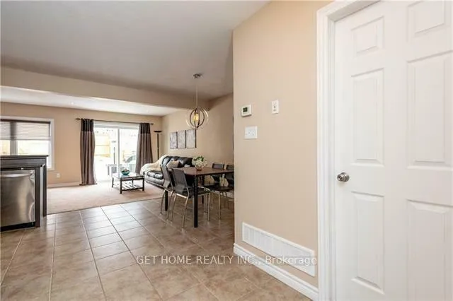 Photo 4 of 24 Renfrew Street, Kitchener — HOMEH