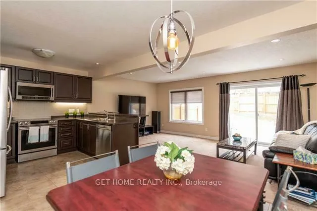 Photo 5 of 24 Renfrew Street, Kitchener — HOMEH