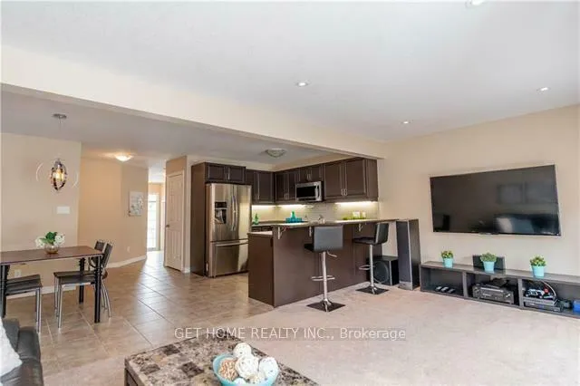 Photo 9 of 24 Renfrew Street, Kitchener — HOMEH