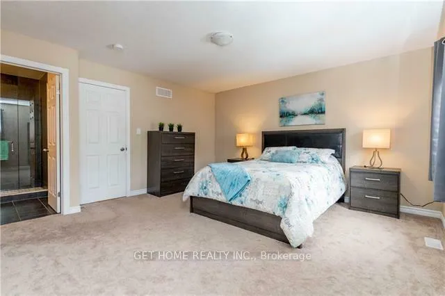 Photo 11 of 24 Renfrew Street, Kitchener — HOMEH