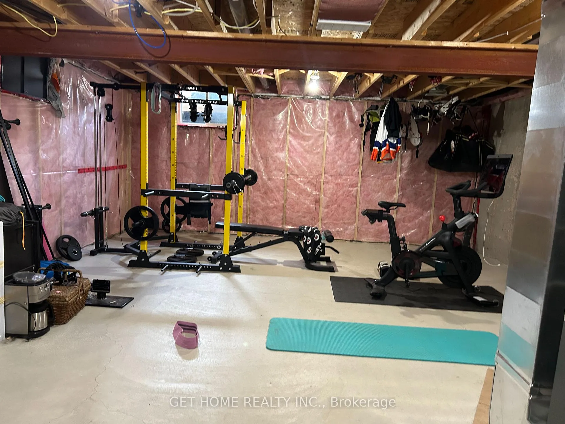 Photo 13 of 24 Renfrew Street, Kitchener — HOMEH