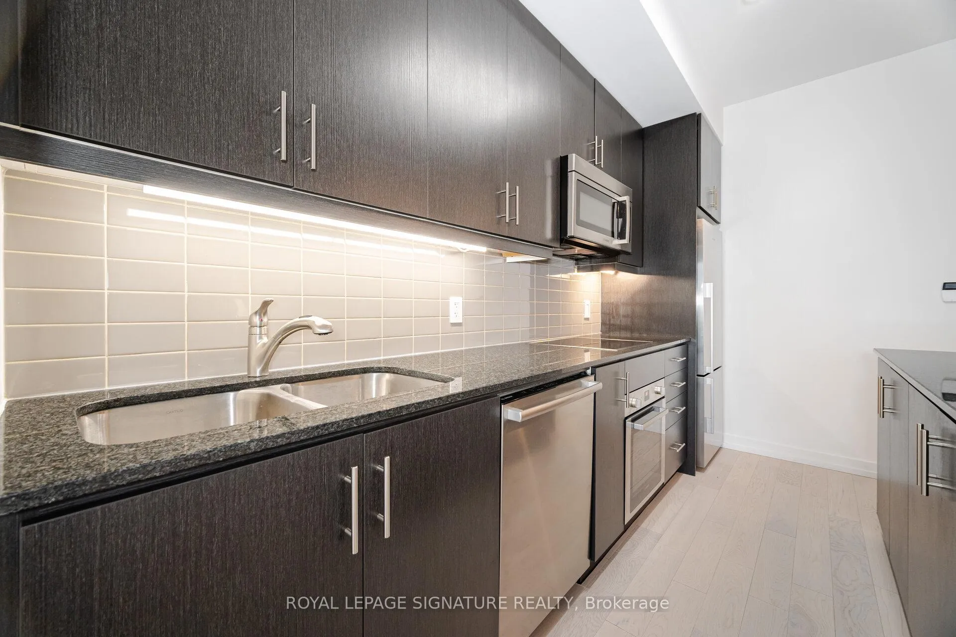 Photo 3 of Unit 1501, 1 The Esplanade Drive, Toronto, Waterfront Communities — HOMEH