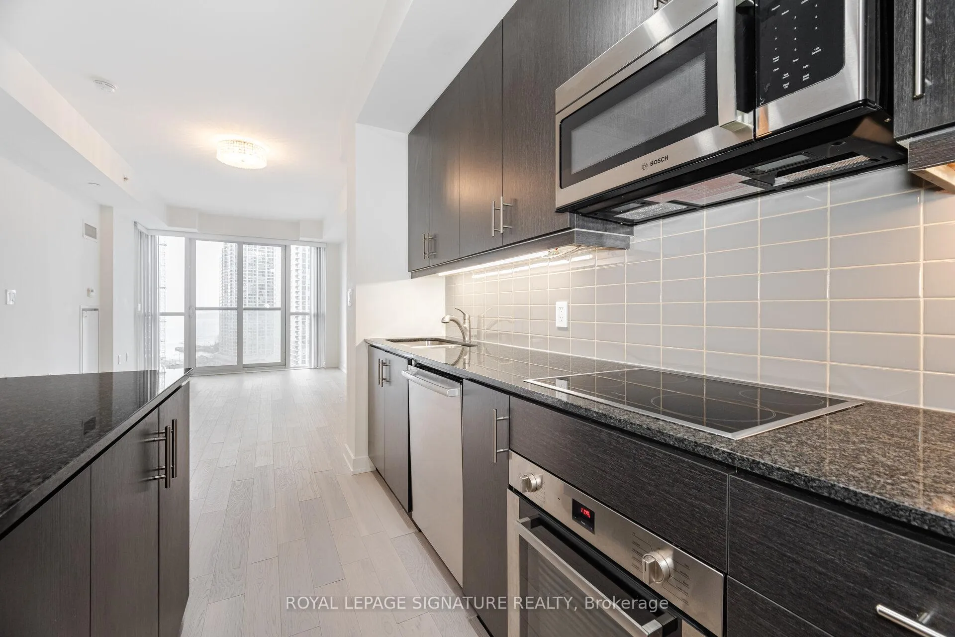Photo 5 of Unit 1501, 1 The Esplanade Drive, Toronto, Waterfront Communities — HOMEH