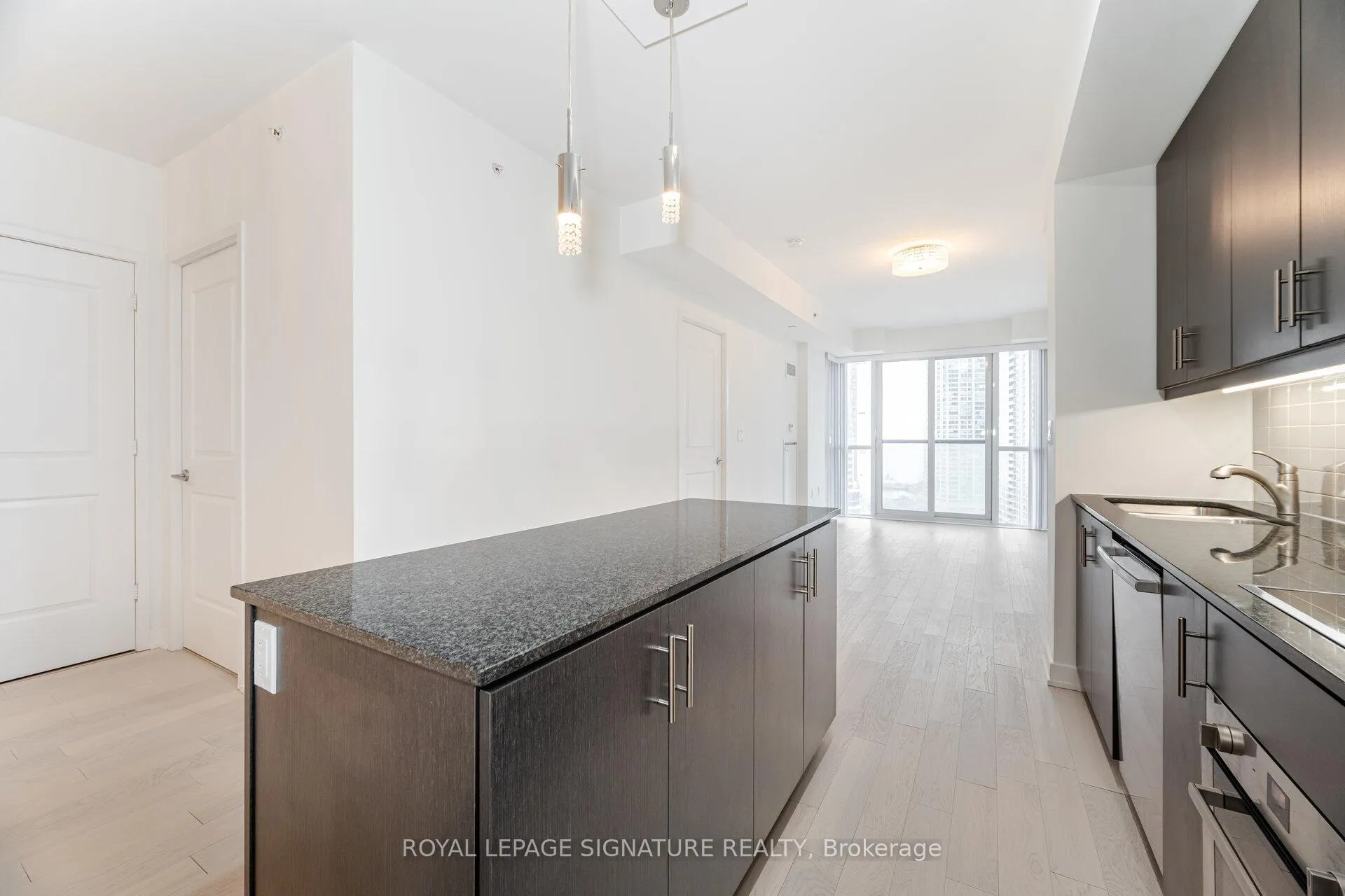 Photo 8 of Unit 1501, 1 The Esplanade Drive, Toronto, Waterfront Communities — HOMEH
