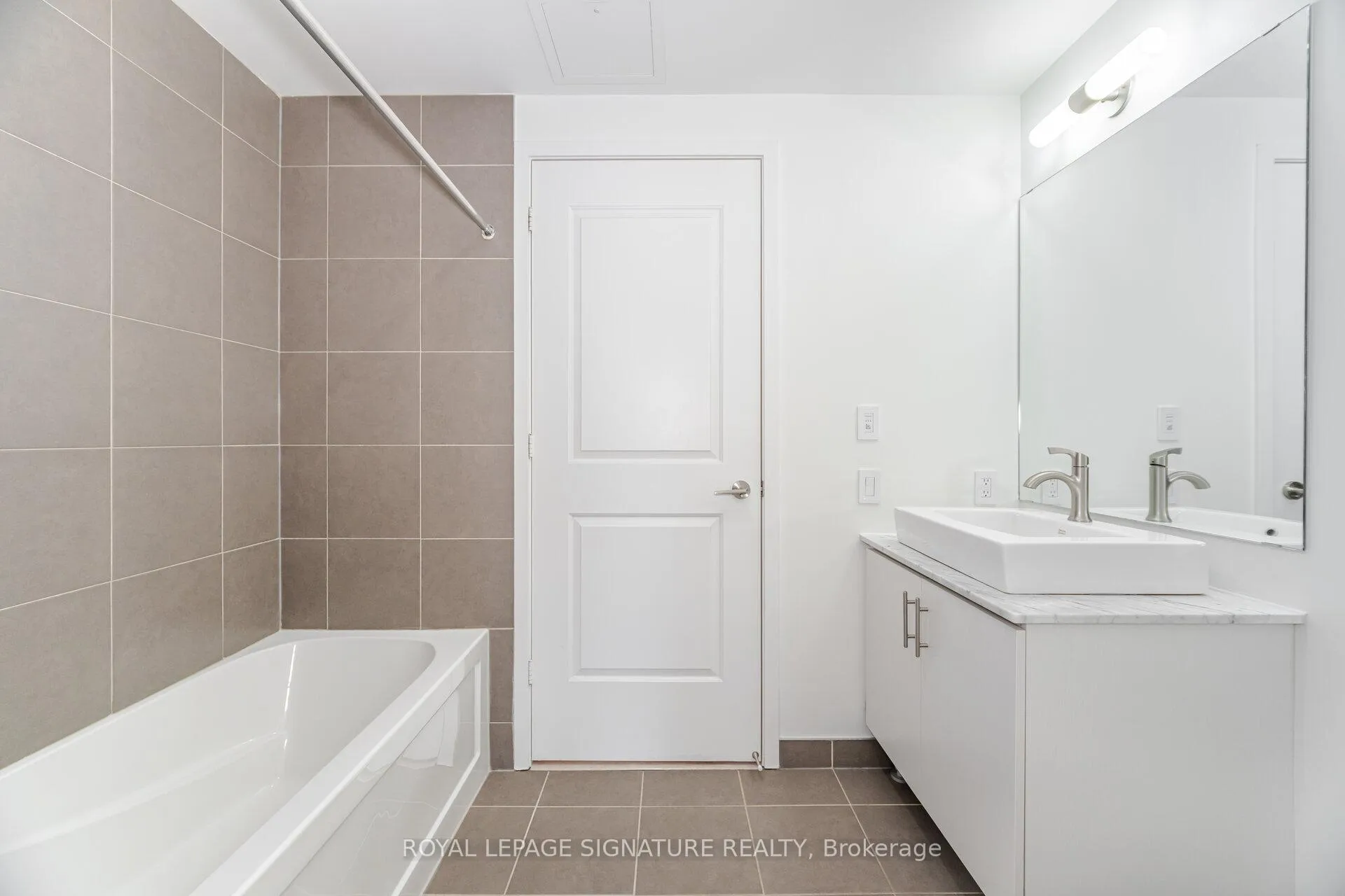 Photo 11 of Unit 1501, 1 The Esplanade Drive, Toronto, Waterfront Communities — HOMEH