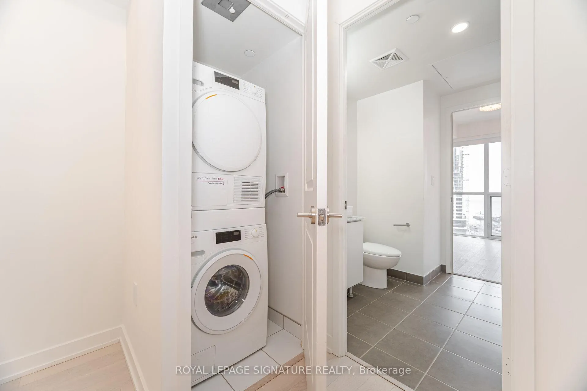 Photo 12 of Unit 1501, 1 The Esplanade Drive, Toronto, Waterfront Communities — HOMEH