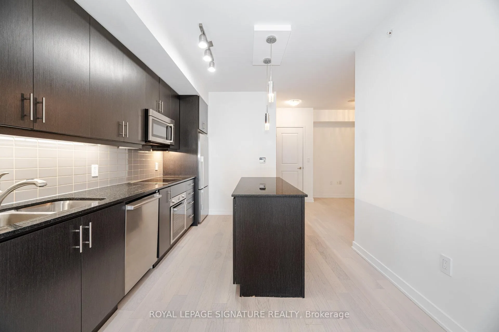 Photo 14 of Unit 1501, 1 The Esplanade Drive, Toronto, Waterfront Communities — HOMEH