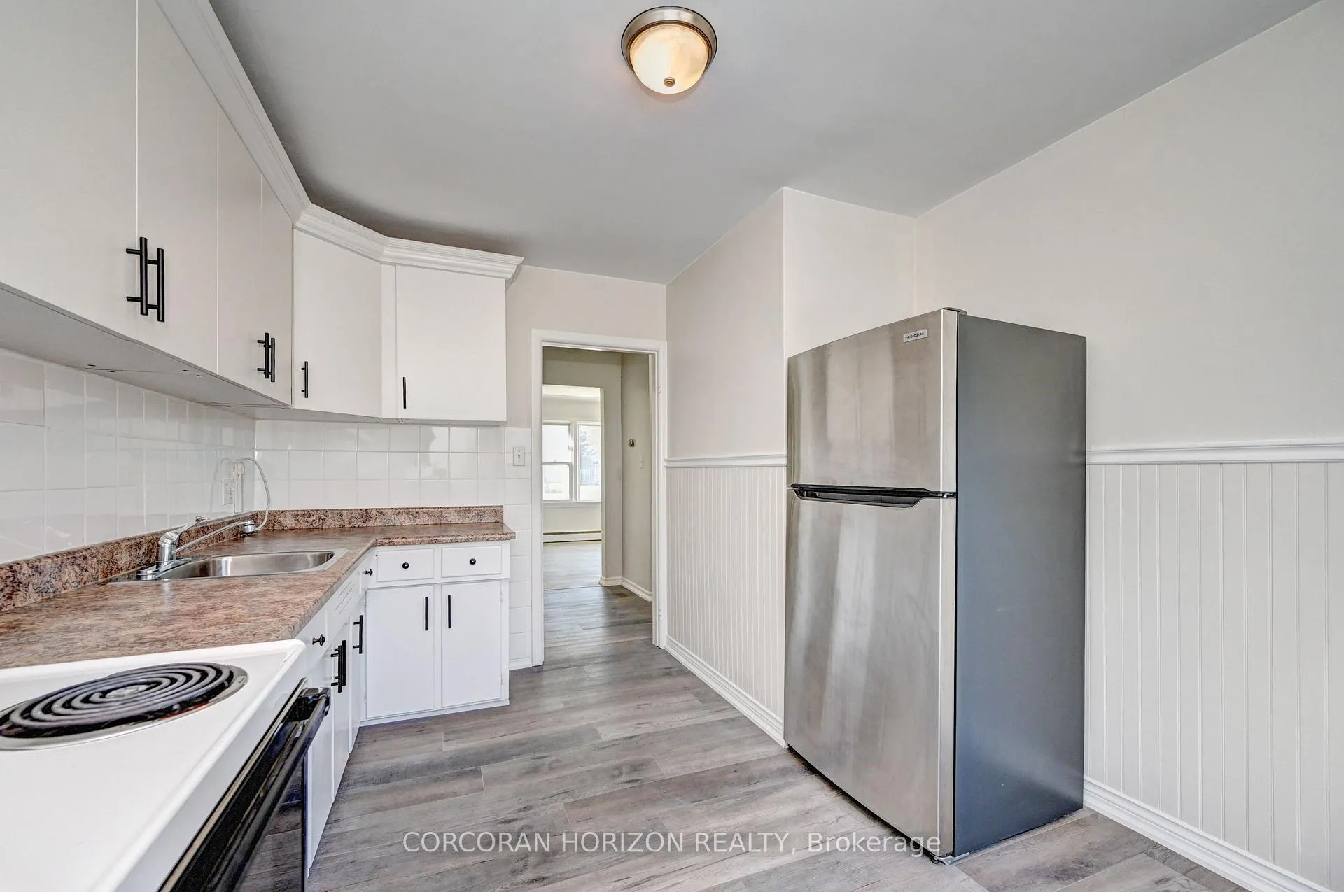 Photo 6 of Unit 2, 1230 Queens Boulevard, Kitchener — HOMEH