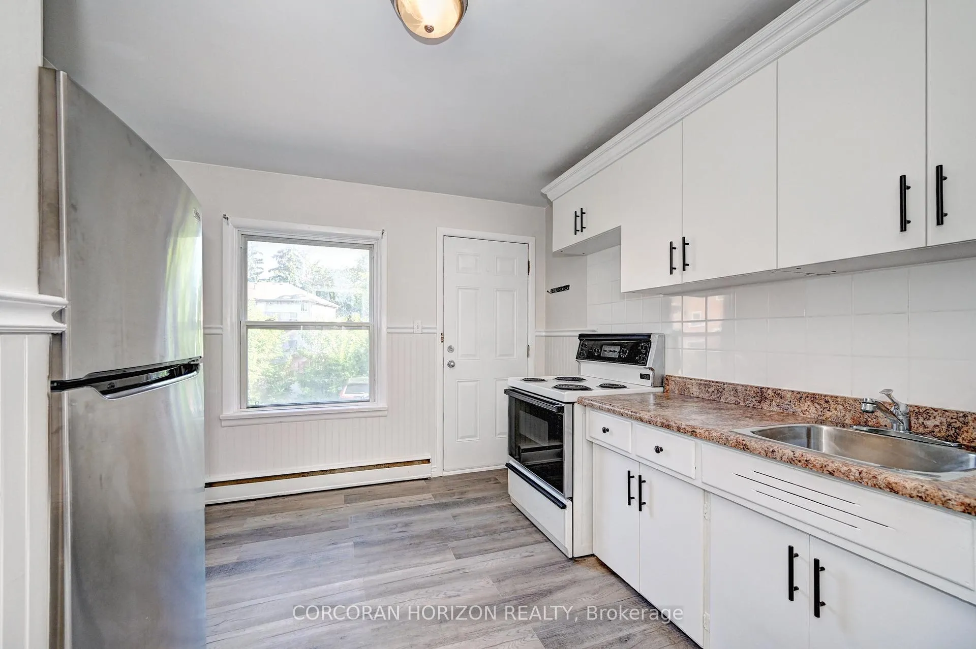Photo 8 of Unit 2, 1230 Queens Boulevard, Kitchener — HOMEH