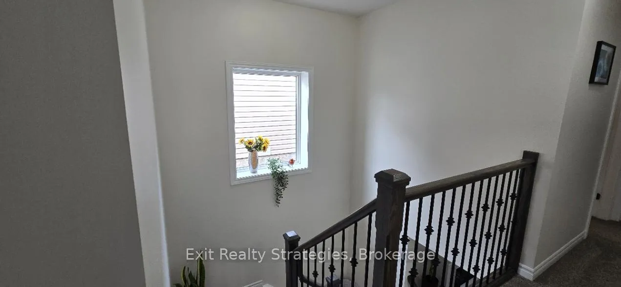 Photo 19 of 250 Moorlands Crescent, Kitchener, Doon South — HOMEH