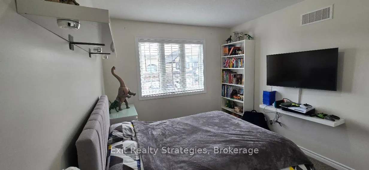 Photo 21 of 250 Moorlands Crescent, Kitchener, Doon South — HOMEH