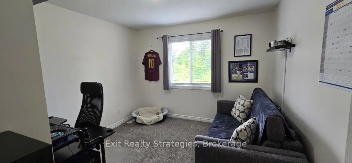Photo 23 of 250 Moorlands Crescent, Kitchener, Doon South — HOMEH