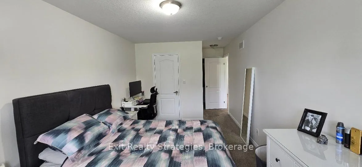 Photo 26 of 250 Moorlands Crescent, Kitchener, Doon South — HOMEH