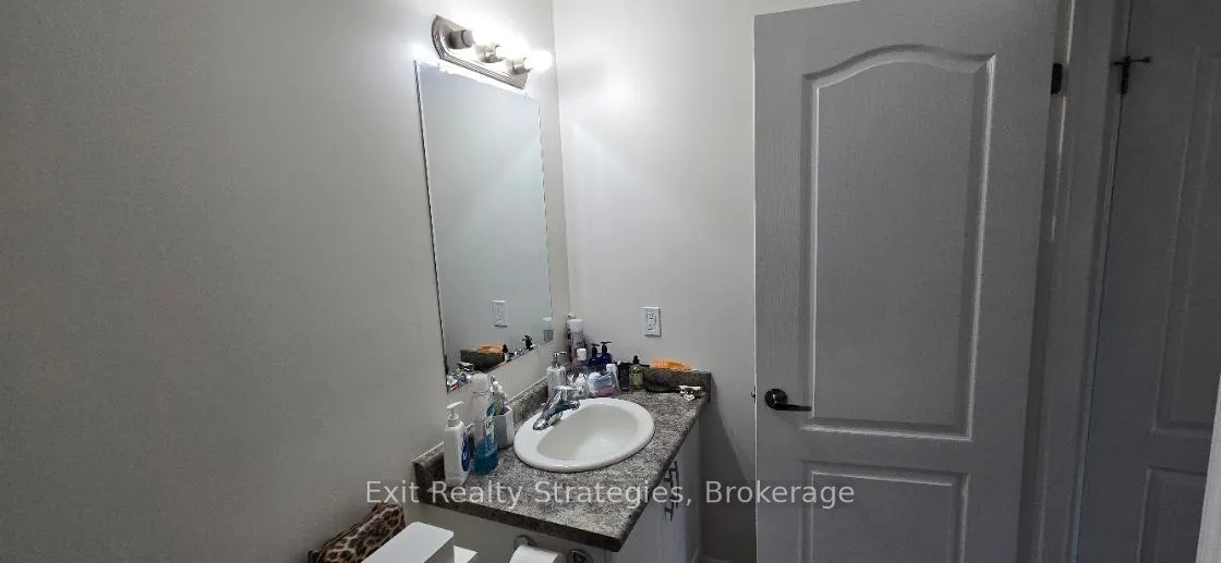 Photo 28 of 250 Moorlands Crescent, Kitchener, Doon South — HOMEH