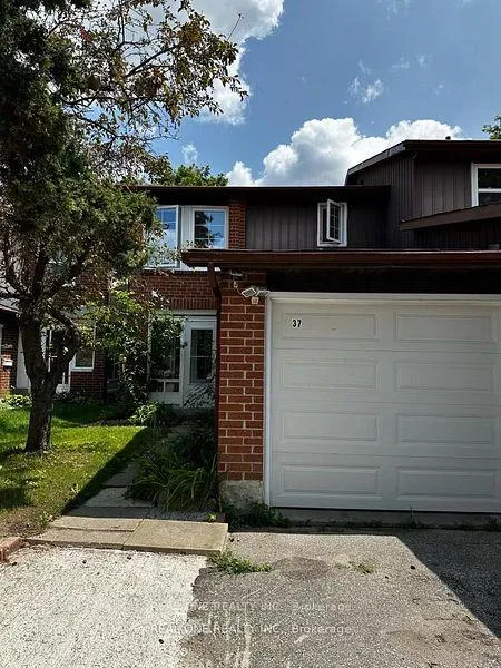 Front of 37 Middleton Court