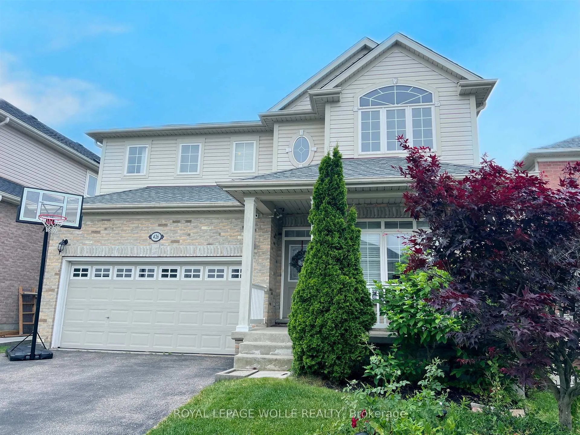 Photo 2 of 426 Robert Ferrie Drive, Kitchener — HOMEH