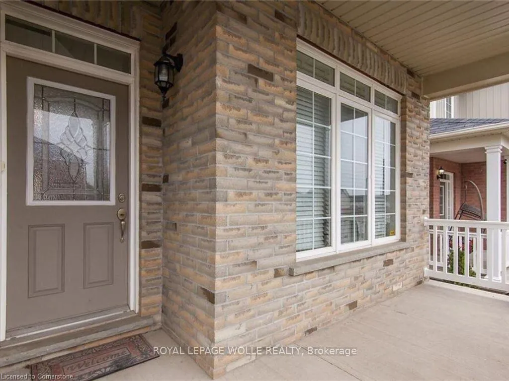 Photo 4 of 426 Robert Ferrie Drive, Kitchener — HOMEH
