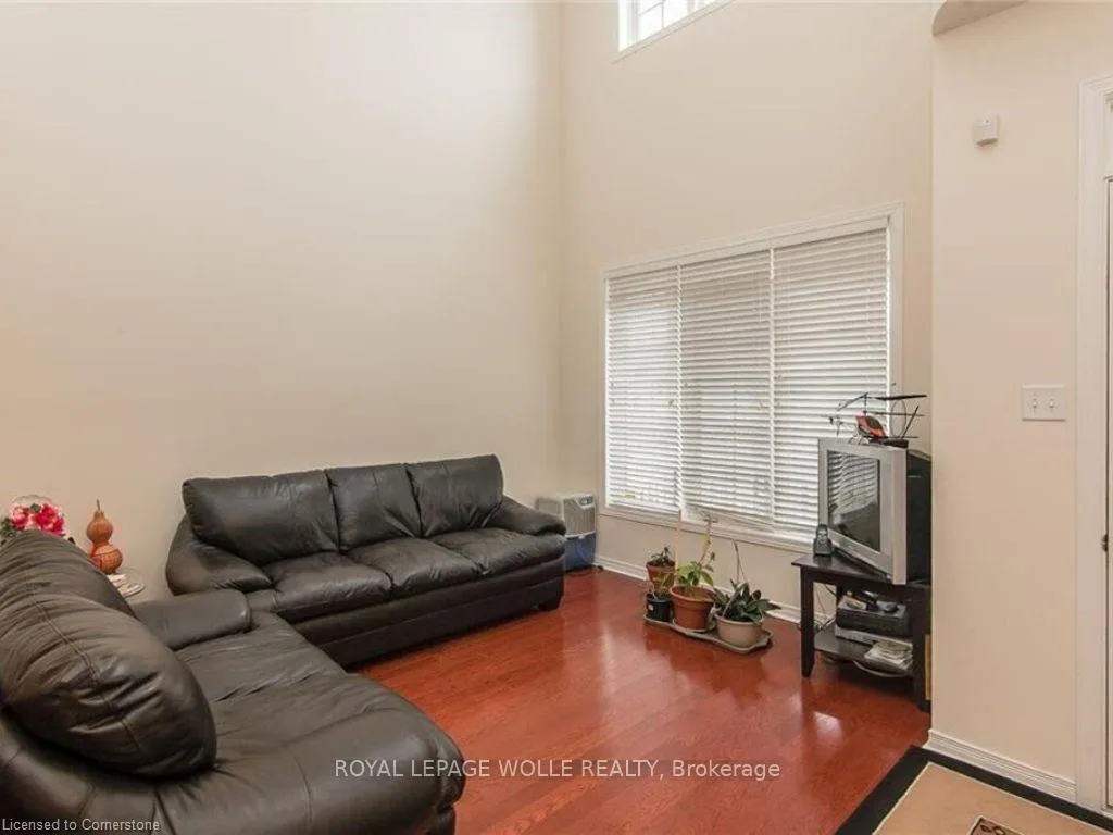Photo 6 of 426 Robert Ferrie Drive, Kitchener — HOMEH