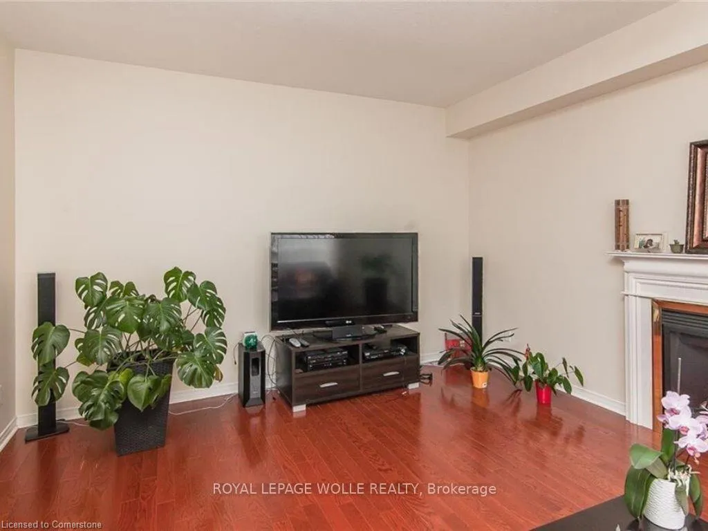 Photo 17 of 426 Robert Ferrie Drive, Kitchener — HOMEH
