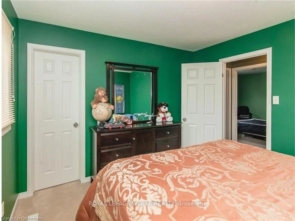 Photo 29 of 426 Robert Ferrie Drive, Kitchener — HOMEH