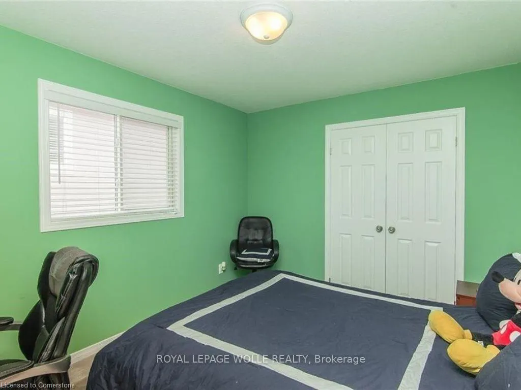 Photo 31 of 426 Robert Ferrie Drive, Kitchener — HOMEH