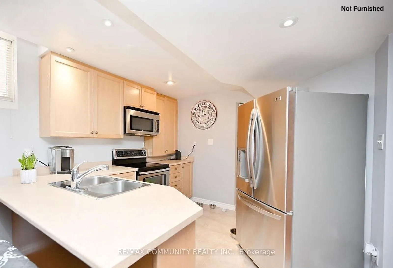 Photo 2 of 13 Marotta Avenue, Brampton, Fletcher's Meadow — HOMEH