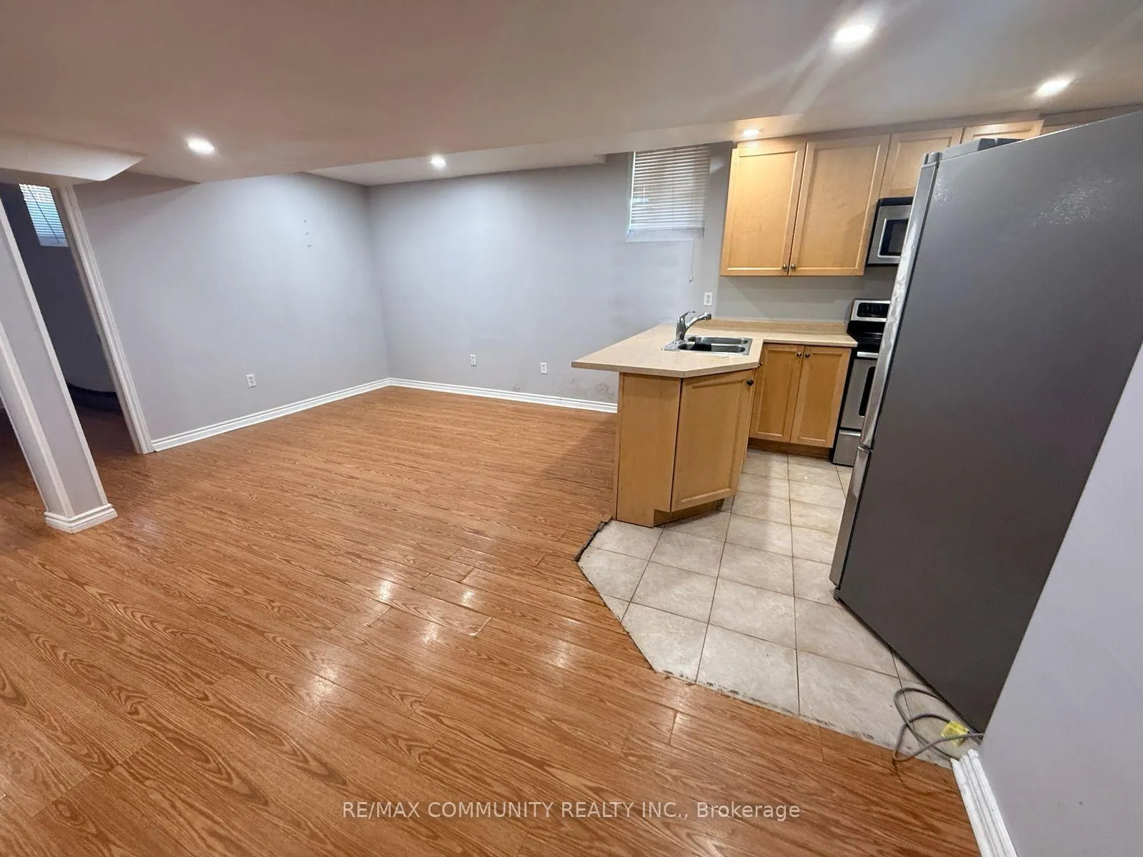 Photo 6 of 13 Marotta Avenue, Brampton, Fletcher's Meadow — HOMEH
