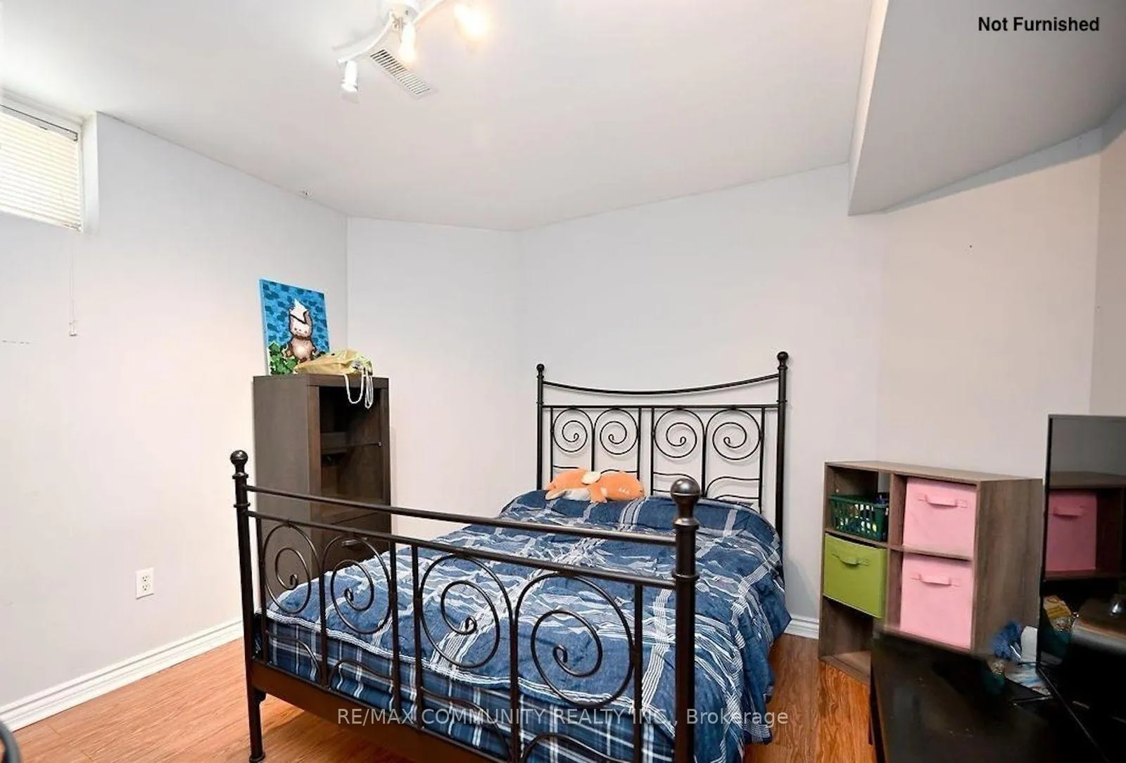 Photo 11 of 13 Marotta Avenue, Brampton, Fletcher's Meadow — HOMEH