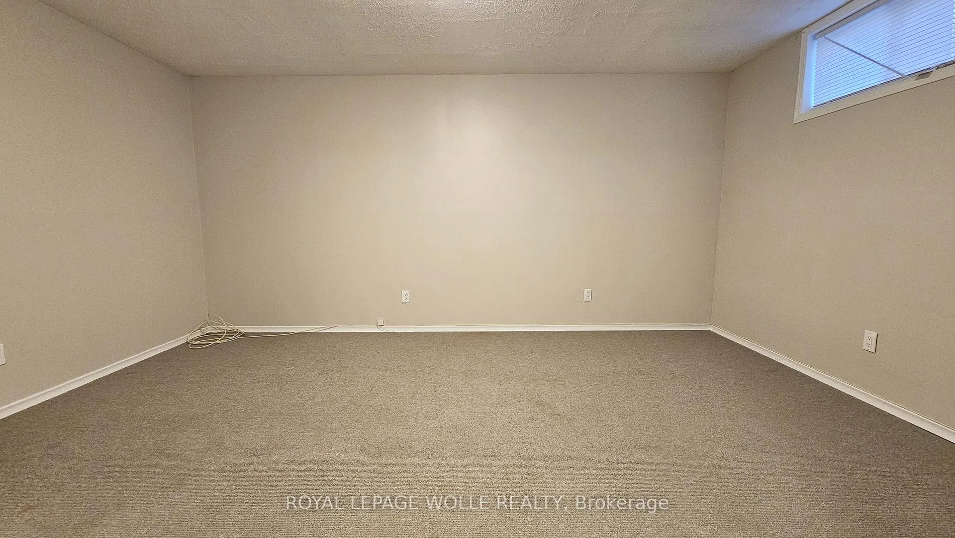 Photo 18 of 29 Folkstone Crescent, Kitchener — HOMEH