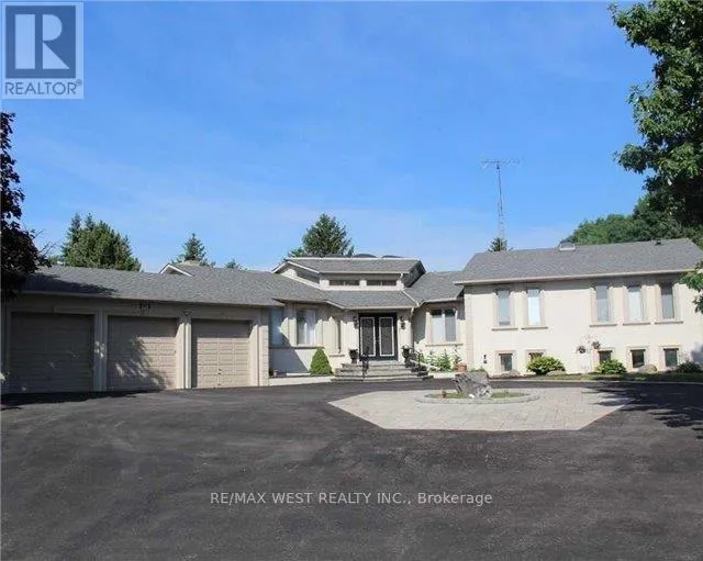 Front of 90 Stephanie Boulevard