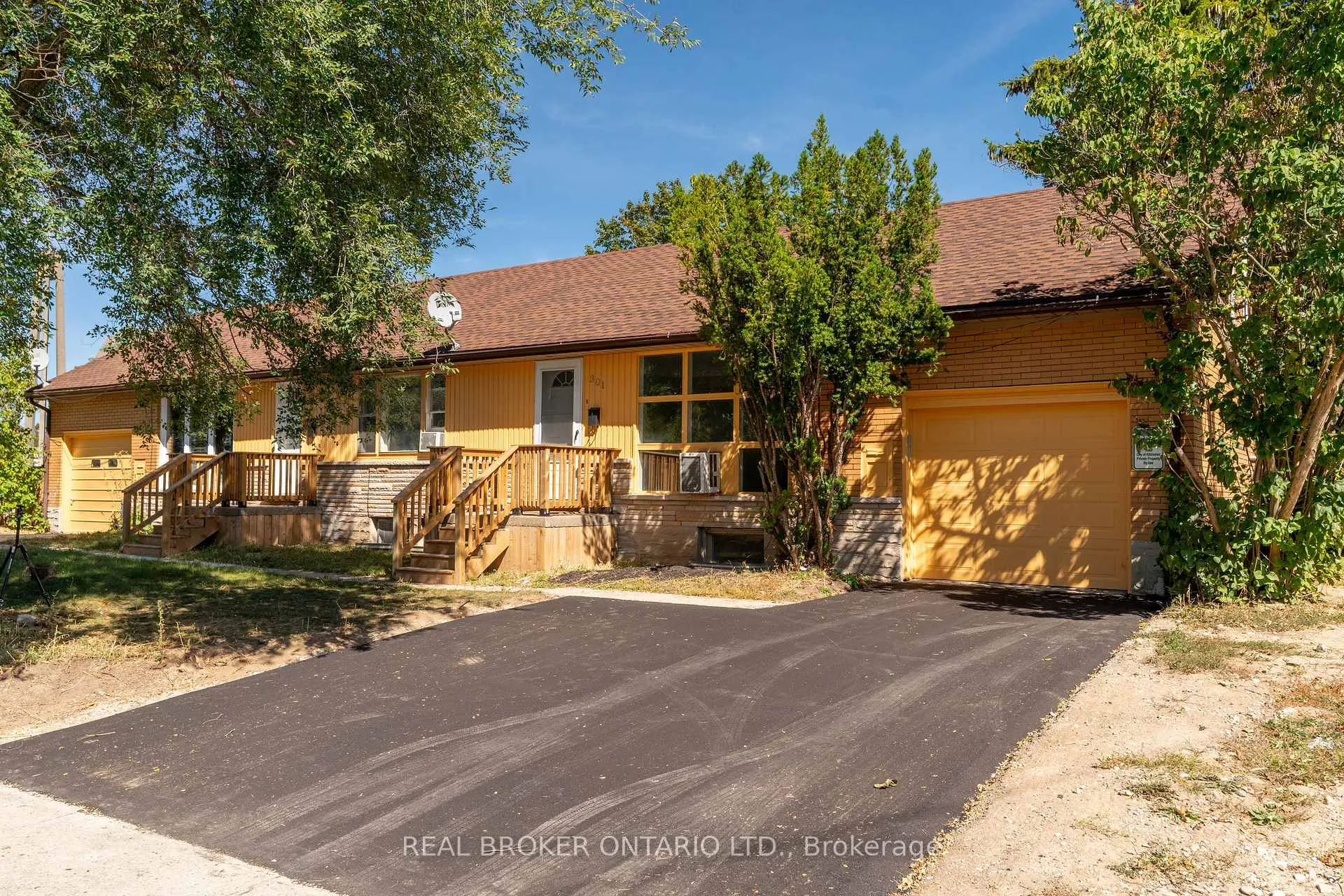 Photo 2 of Unit C, 301 Franklin Street, Kitchener — HOMEH