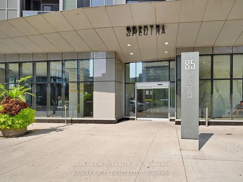 Photo 4 of Unit 3911, 85 Queens Wharf Road, Toronto, Waterfront Communities — HOMEH