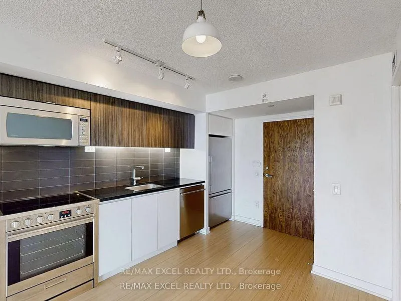 Photo 15 of Unit 3911, 85 Queens Wharf Road, Toronto, Waterfront Communities — HOMEH