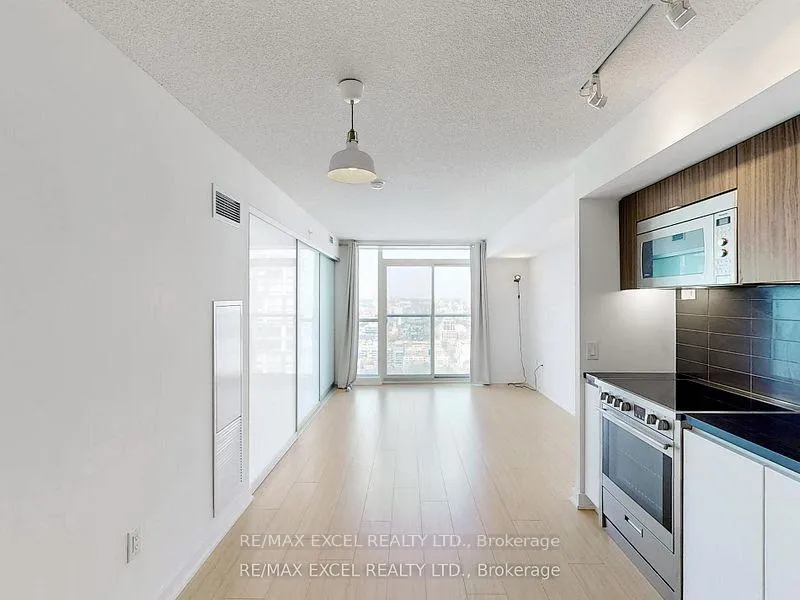 Photo 17 of Unit 3911, 85 Queens Wharf Road, Toronto, Waterfront Communities — HOMEH