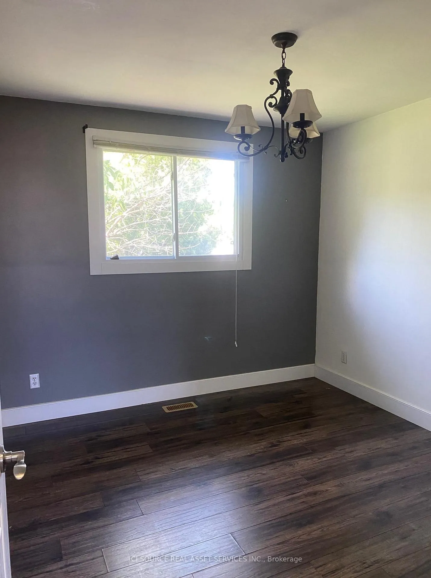 Photo 4 of Unit Main Fl, 2972 Grandview Street, Windsor — HOMEH
