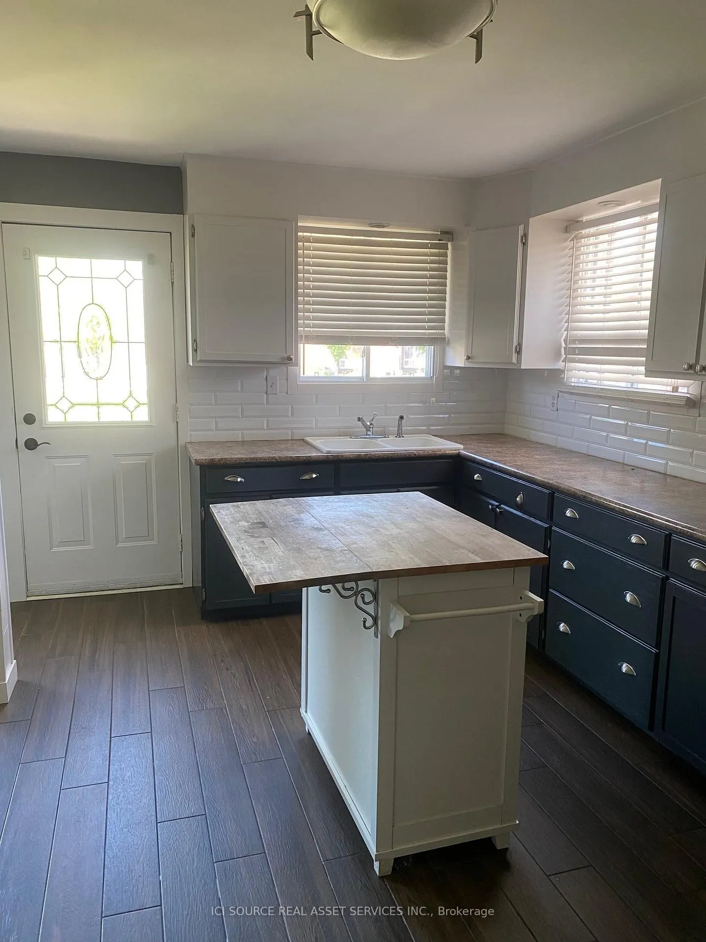 Photo 7 of Unit Main Fl, 2972 Grandview Street, Windsor — HOMEH
