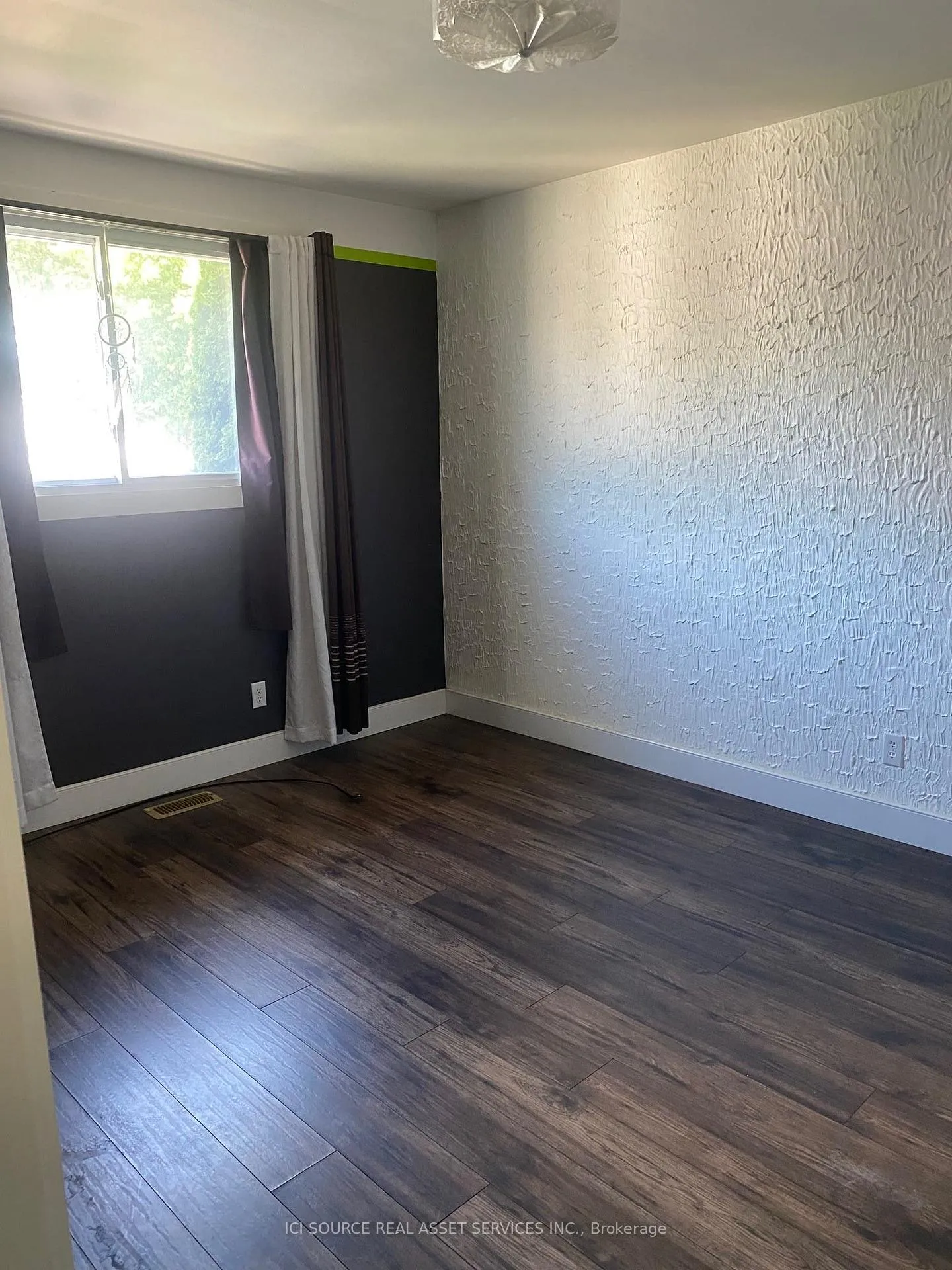 Photo 11 of Unit Main Fl, 2972 Grandview Street, Windsor — HOMEH