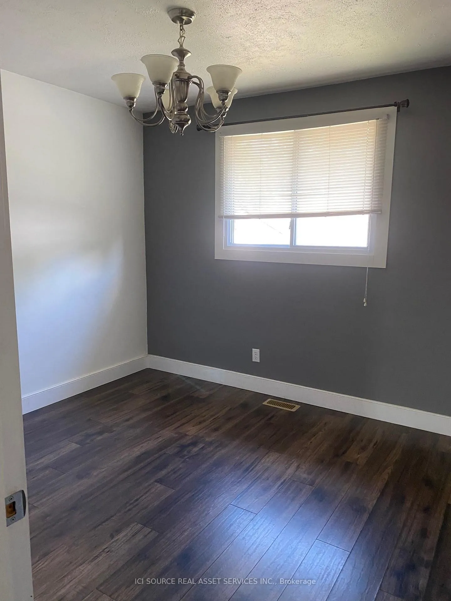 Photo 12 of Unit Main Fl, 2972 Grandview Street, Windsor — HOMEH
